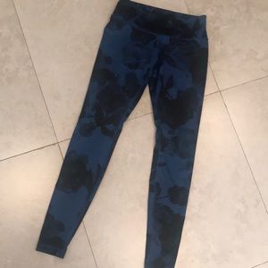 Lululemon Athletica yoga pants